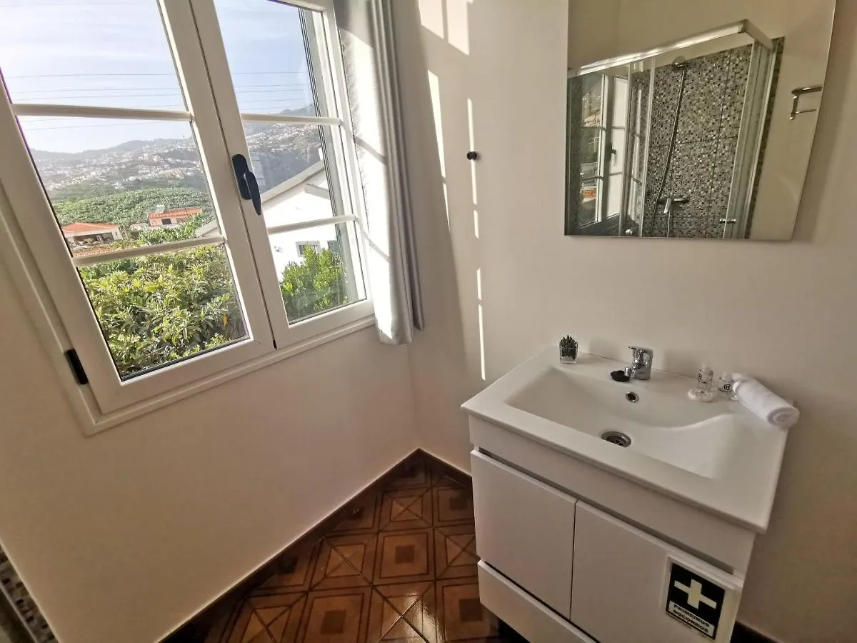 Casa Dos Avos Apartments With Pool In Funchal בית נופש פונשל