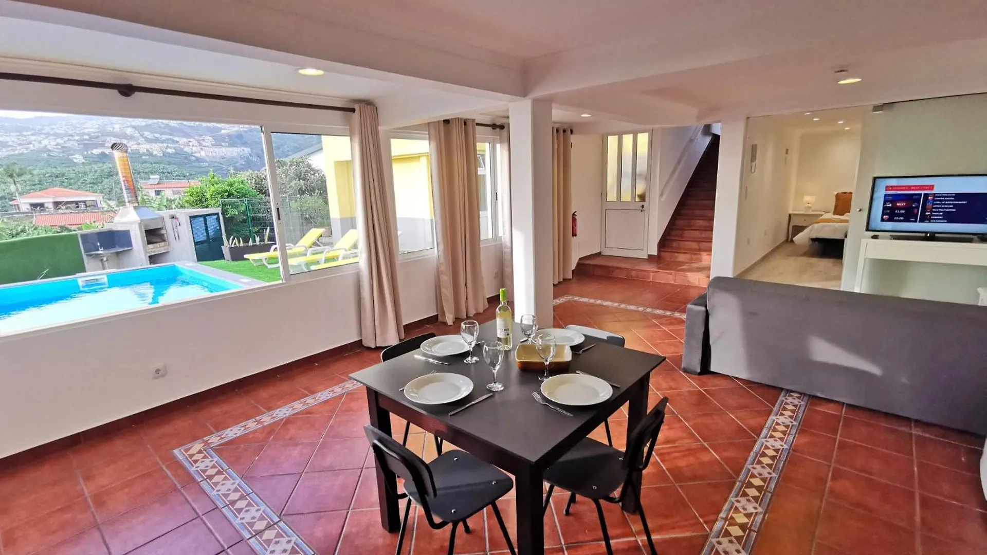 Casa Dos Avos Apartments With Pool In Funchal בית נופש פונשל